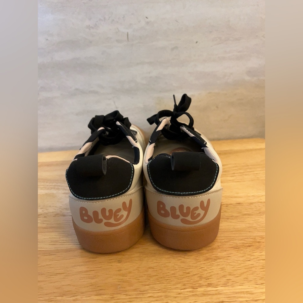 Bluey Men's Low Top Laced Sneakers - Picture 3 of 9